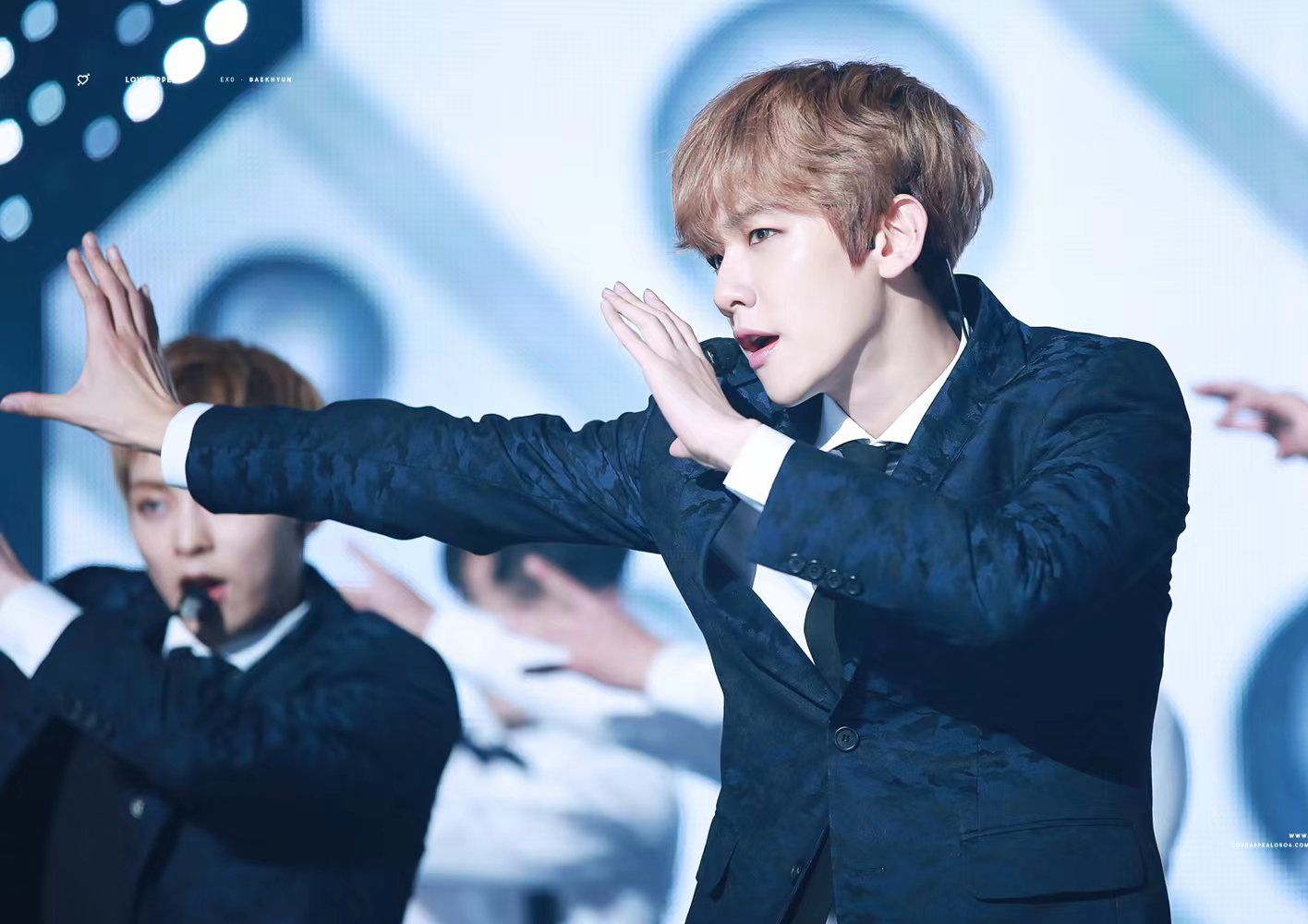 4k hey mama! exo-cbx