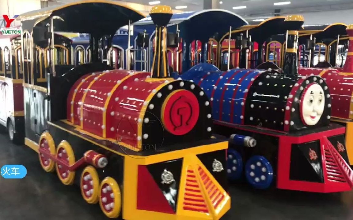 各种造型的小火车视频 全身布满灯光,炫酷的亲子类游乐设备 观光小