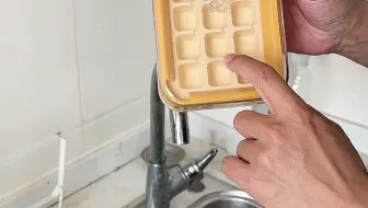 零触按压冰格测评