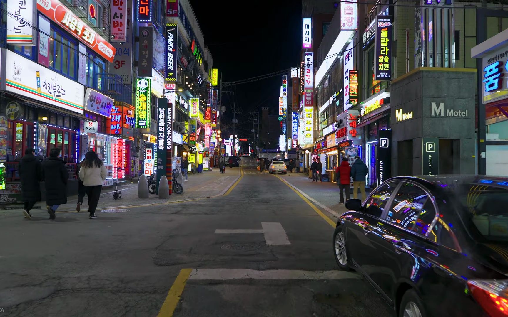 【超清韩国】夜晚在韩国首尔的街头散步漫步