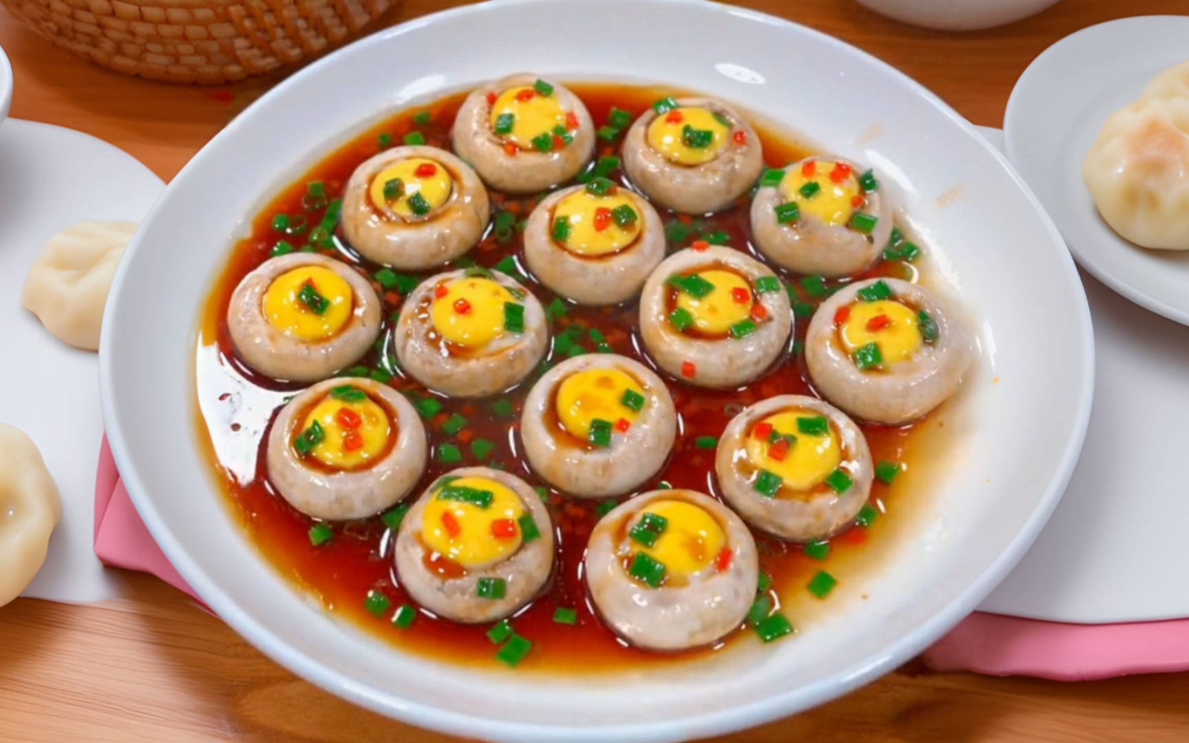 口蘑蒸蛋,无油低卡,年夜饭非常惊艳的一道菜,让人垂涎欲滴