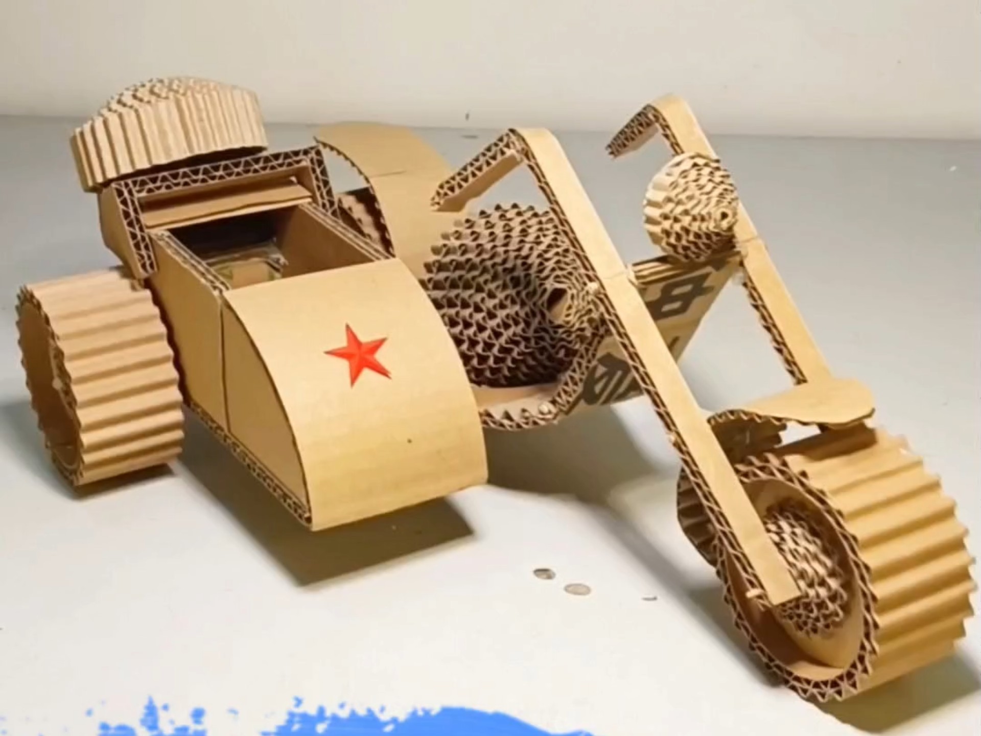 纸箱改造diy摩托车