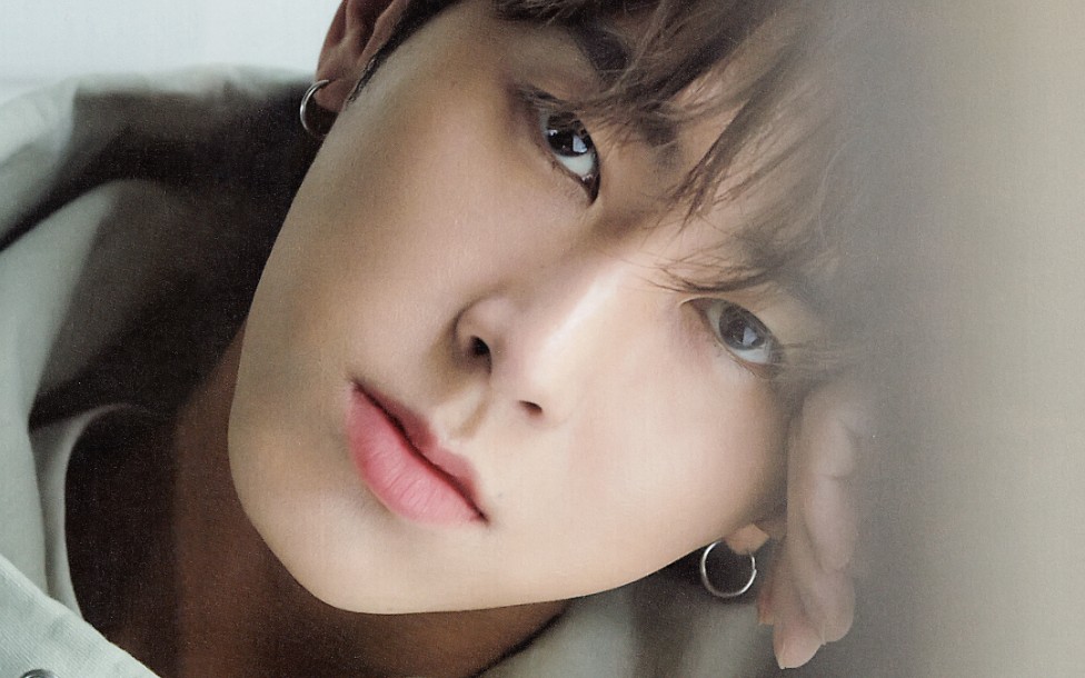 【郑允浩】叼着棒棒糖的老郑,少年感爆棚啊啊啊啊啊,心空!不要太可爱!