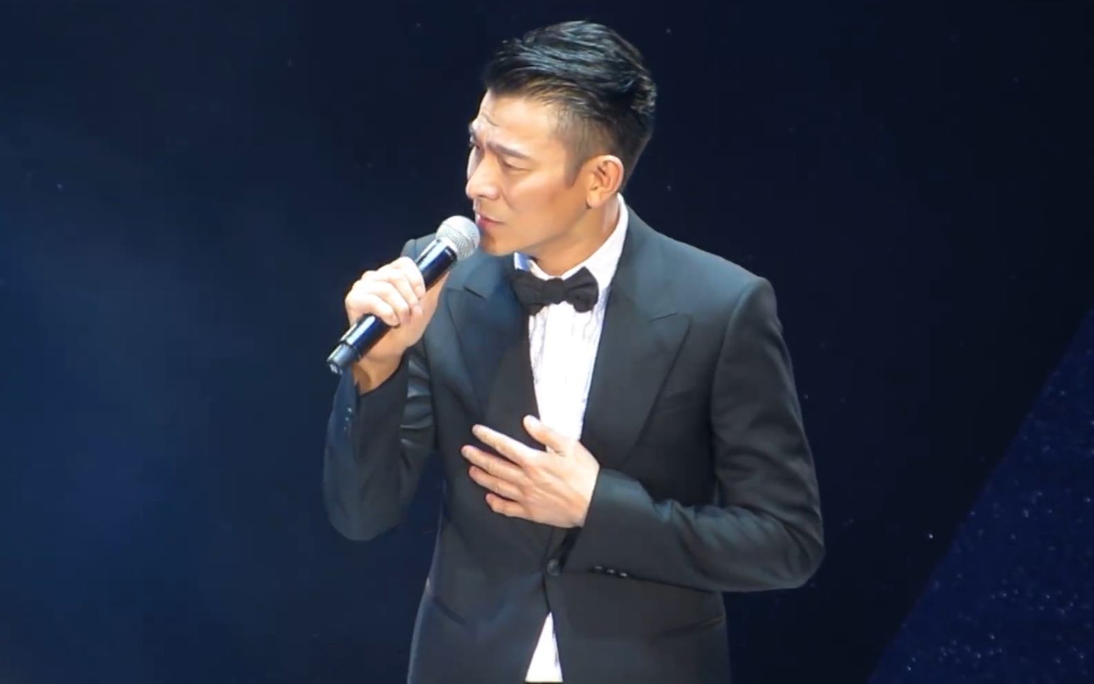 3首最近网友都在找的经典老歌却被翻唱唱火了