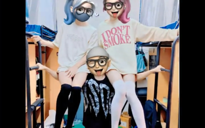 男生宿舍的女装黑白双丝(如果给你能扛起来嘛