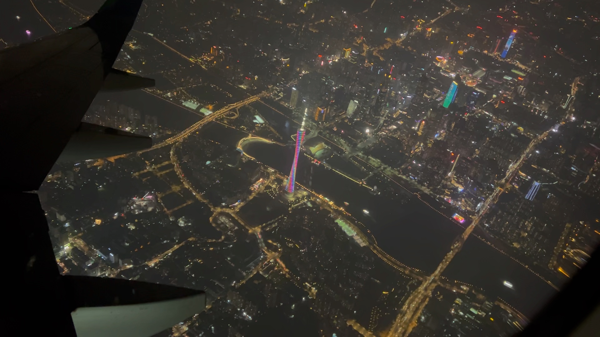 夜班航班看广州塔!