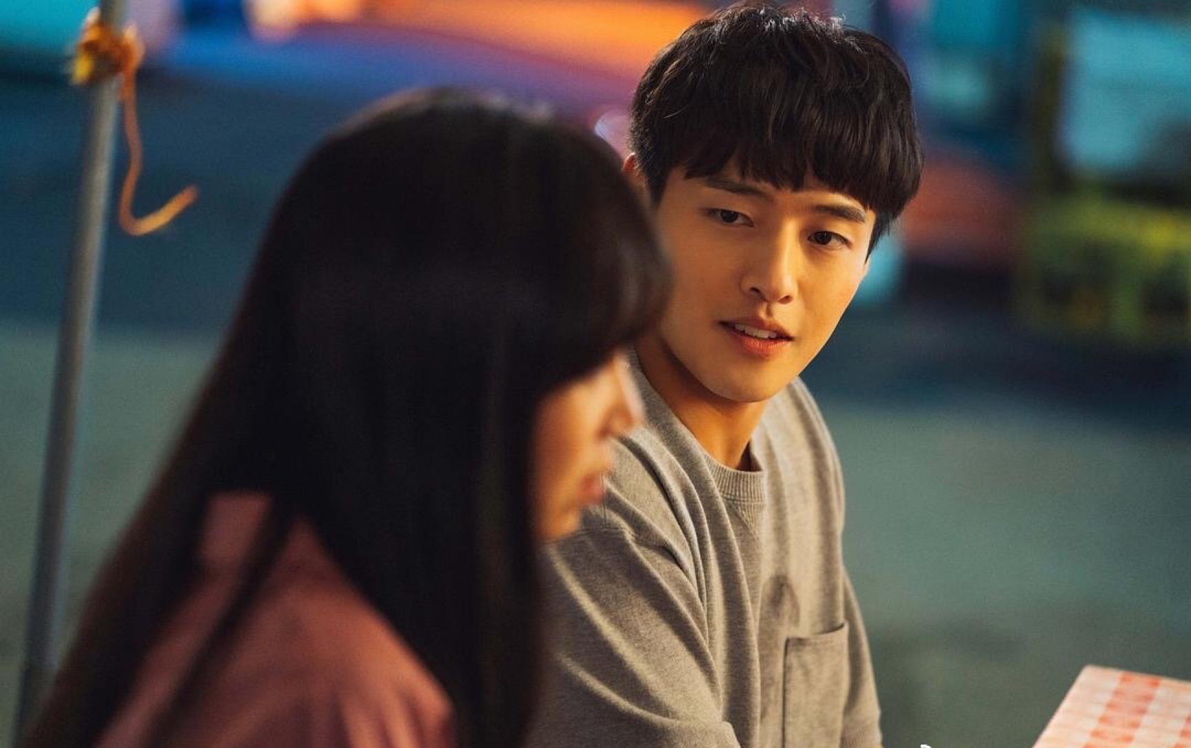 【山茶花开时·孔孝真|姜河那】比起林秀晶更喜欢山茶的龙植,因为山茶