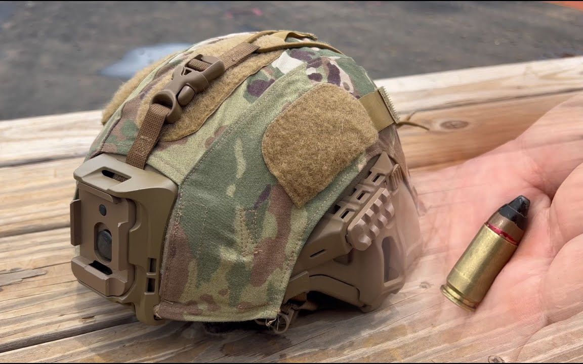 美国陆军防弹头盔,价格是普通凯夫拉的三倍,感觉不太划算