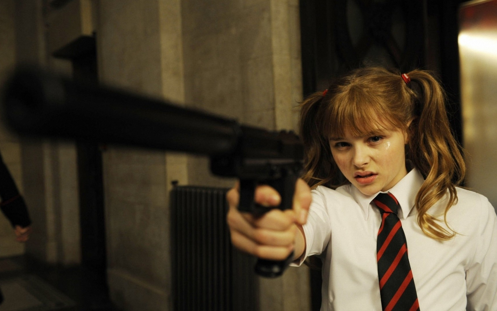 【海扁王/超杀女/踩点/衔接/高燃】萝莉凶猛,请勿动邪念.