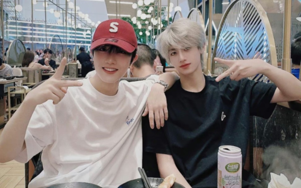 【苏朱|朱苏】某对小情侣又在偷偷秀恩爱啦