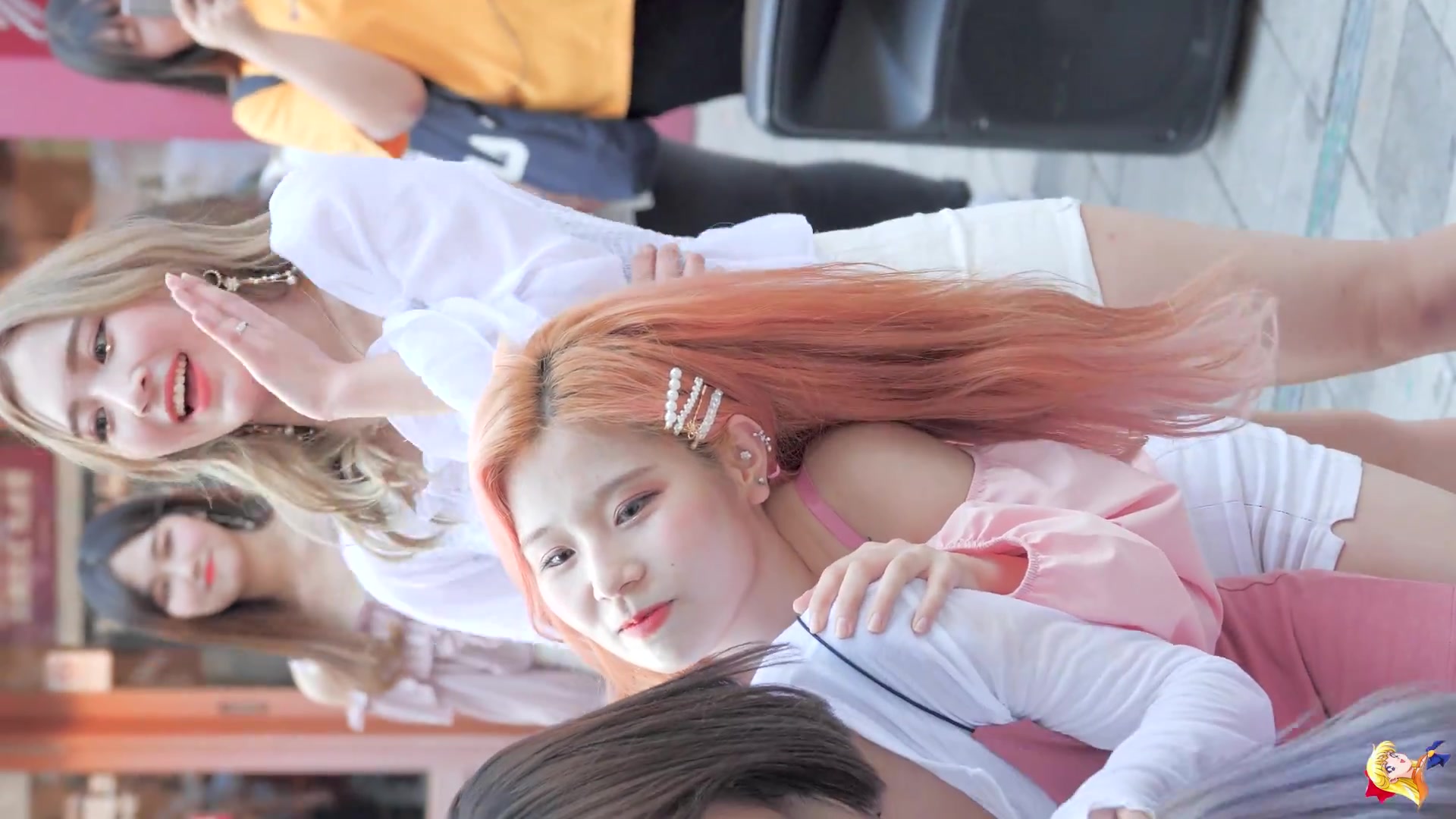 韩国女团街头公演2019diana4k1080p