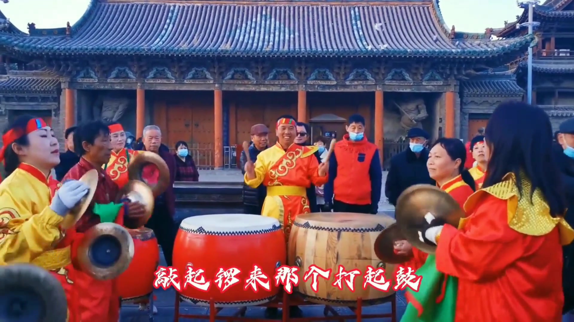 [图]贺东一曲《过年啦》，唱出了浓浓的年味，祝大家新年快乐，财源滚滚。