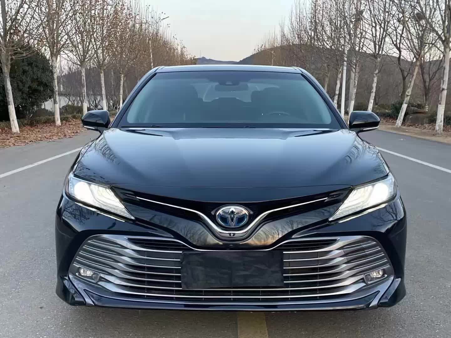 95w,19年丰田凯美瑞,2.5双擎油电混合时尚商务动感型