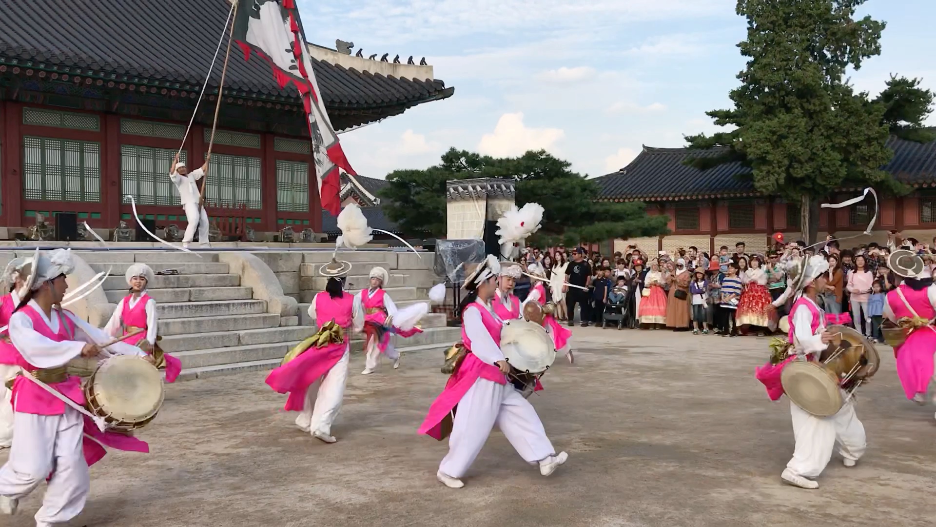 [图]朝鲜民族舞蹈——象帽舞，摄于韩国首尔景福宫