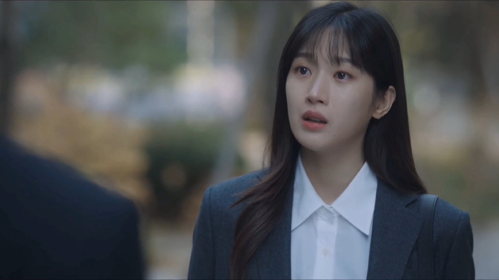 爱情的理解:女主即将独自远走他乡