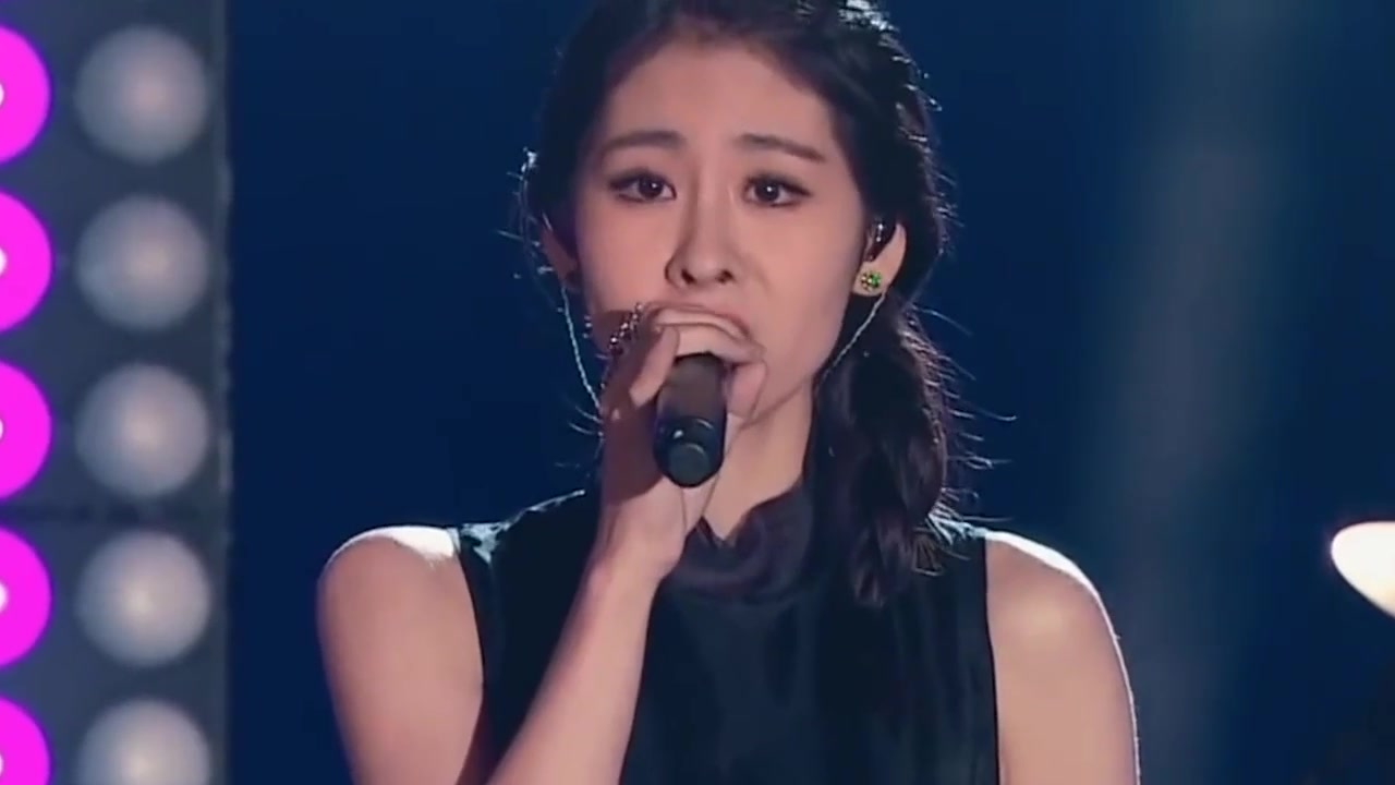 张碧晨翻唱最成功的一首歌,一开口征服全场观众,网友:太好听了_哔哩