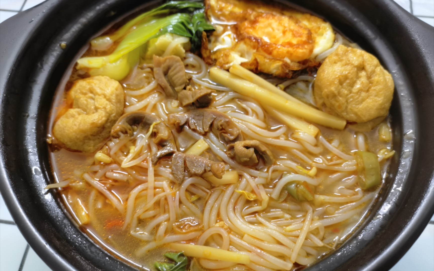 【一日三餐】注入螺蛳粉灵魂的鸡杂汤粉,是怎样的黑暗料理?