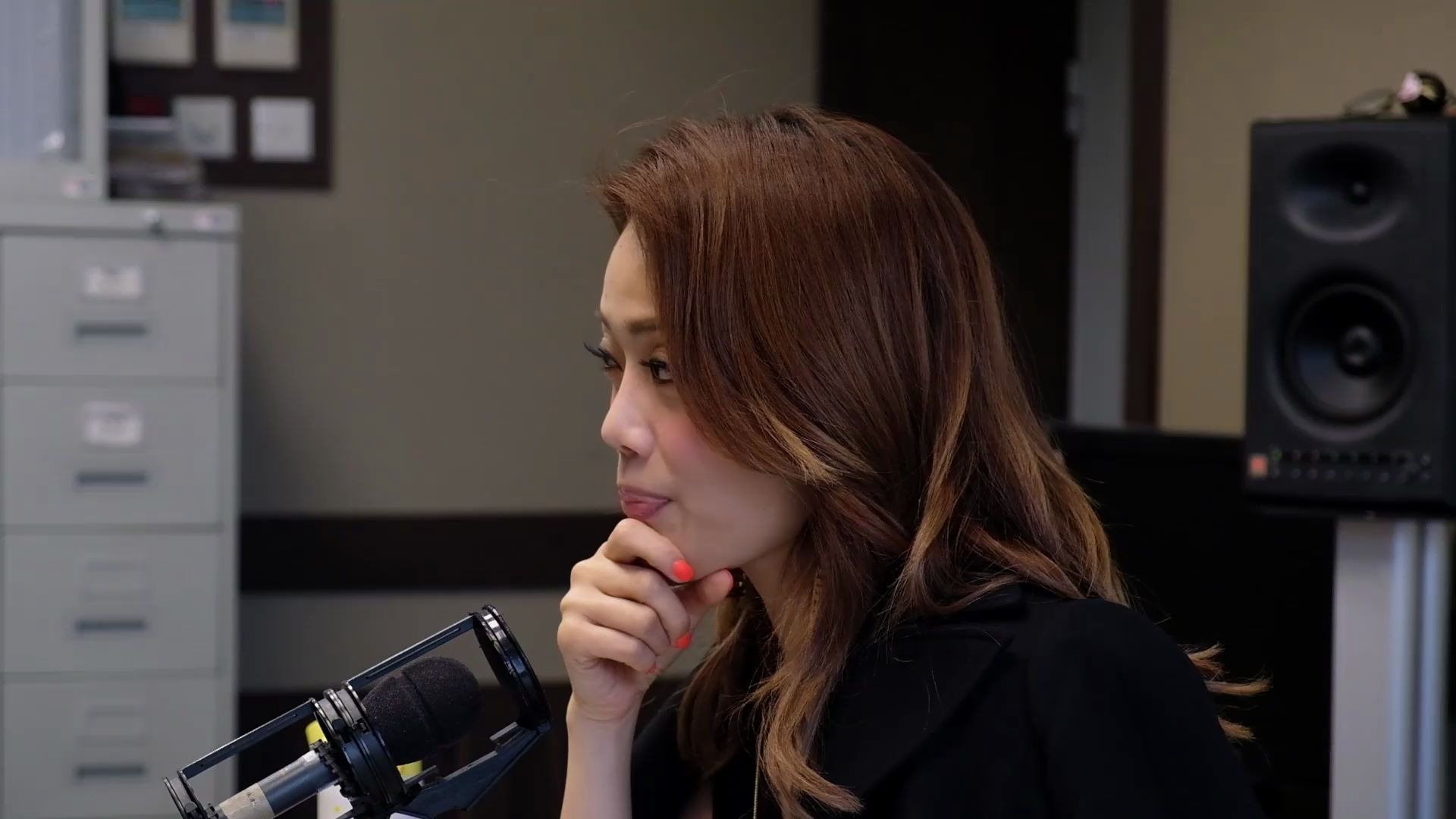 【容祖儿】joey yung 骚动音乐>本周有祖儿介绍「心之科学」mv幕后