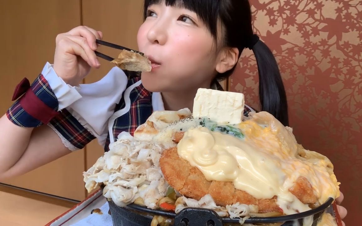 【大胃王萌梓】吃日本加强版的乌冬饭20000kcal~w