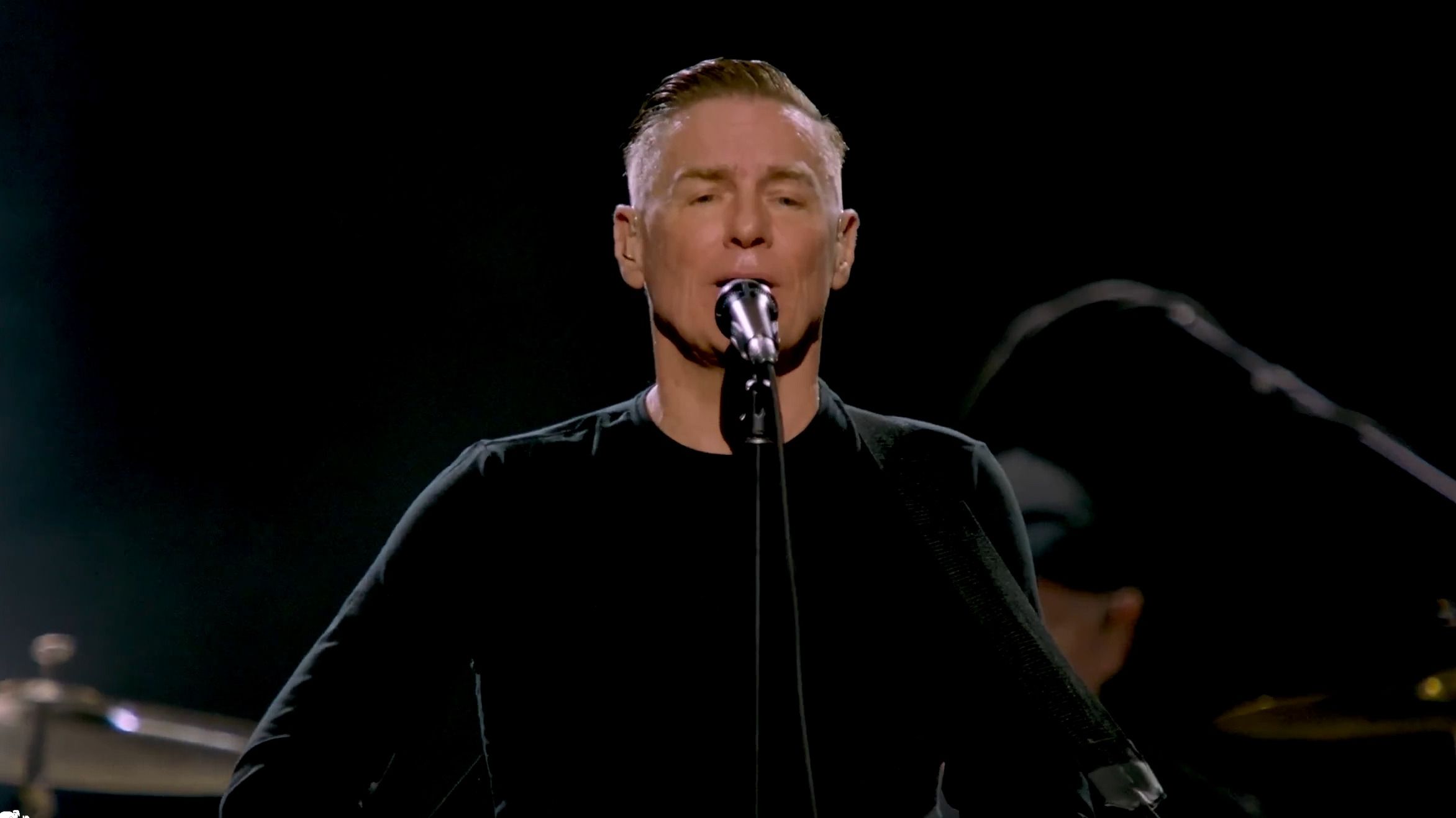 [图]Bryan Adams- (Everything I Do) I Do It for You (The Royal Albert Hall)【中英字幕】