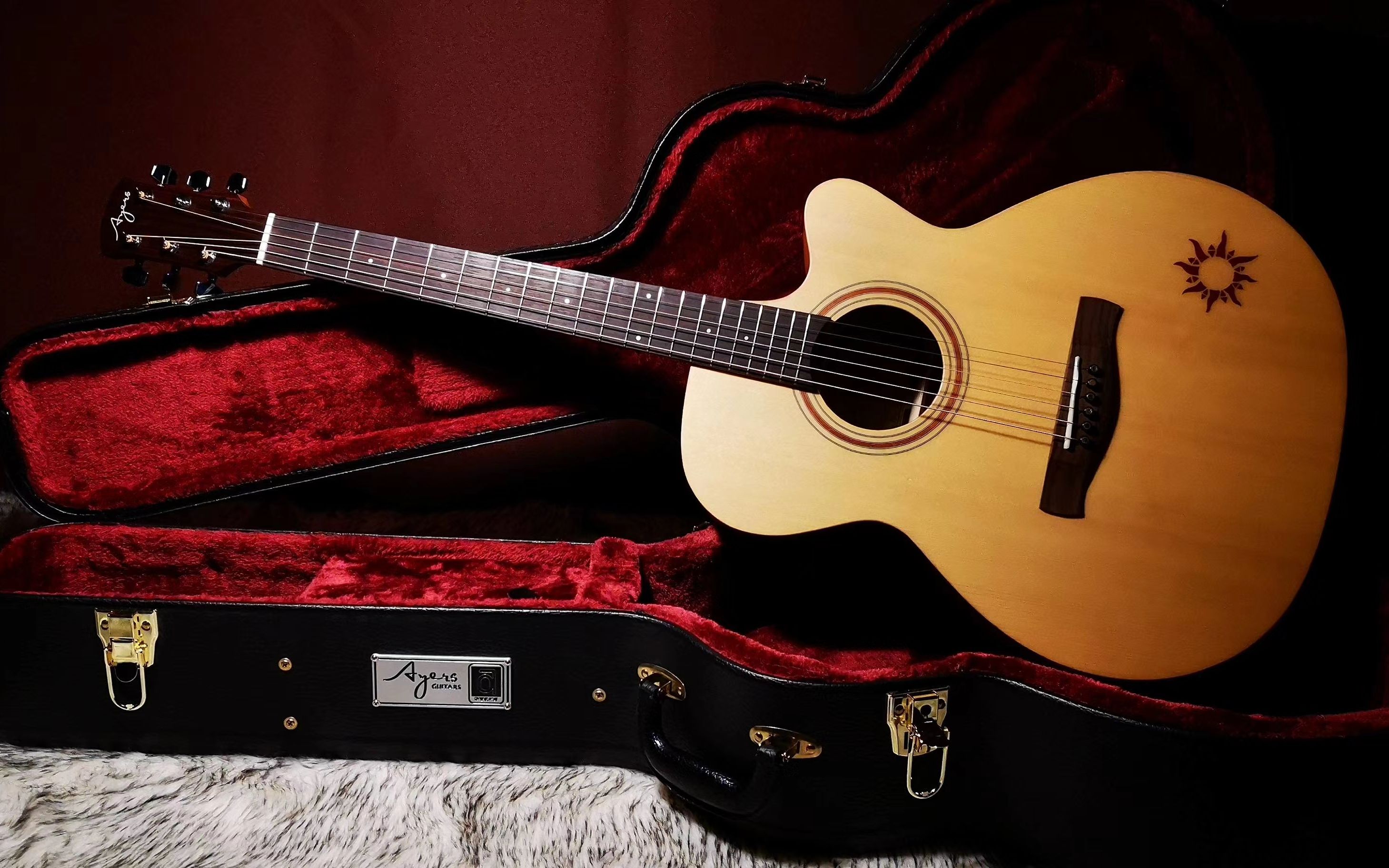 【吉他评测试听】ayers爱乐诗品牌吉他小太阳系列是一支不错的吉他,我