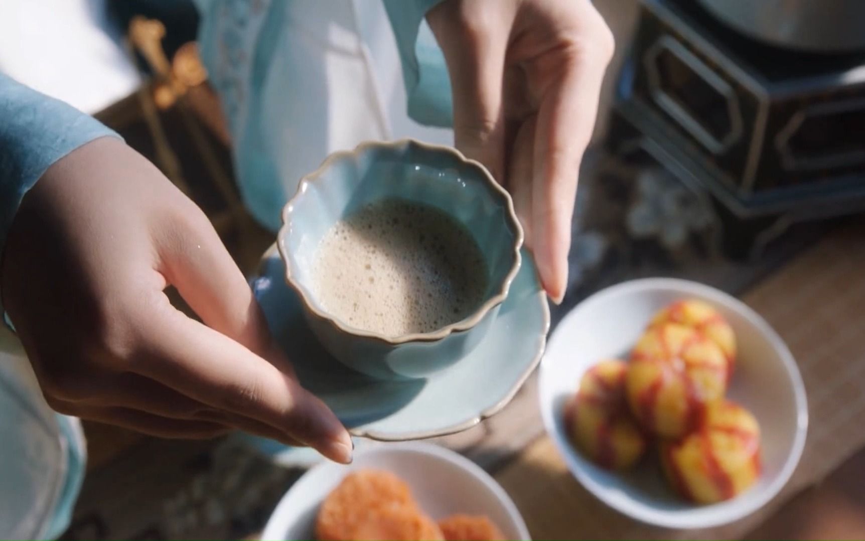 [图]古风空境 点茶 握杯 各式糕点 递筷