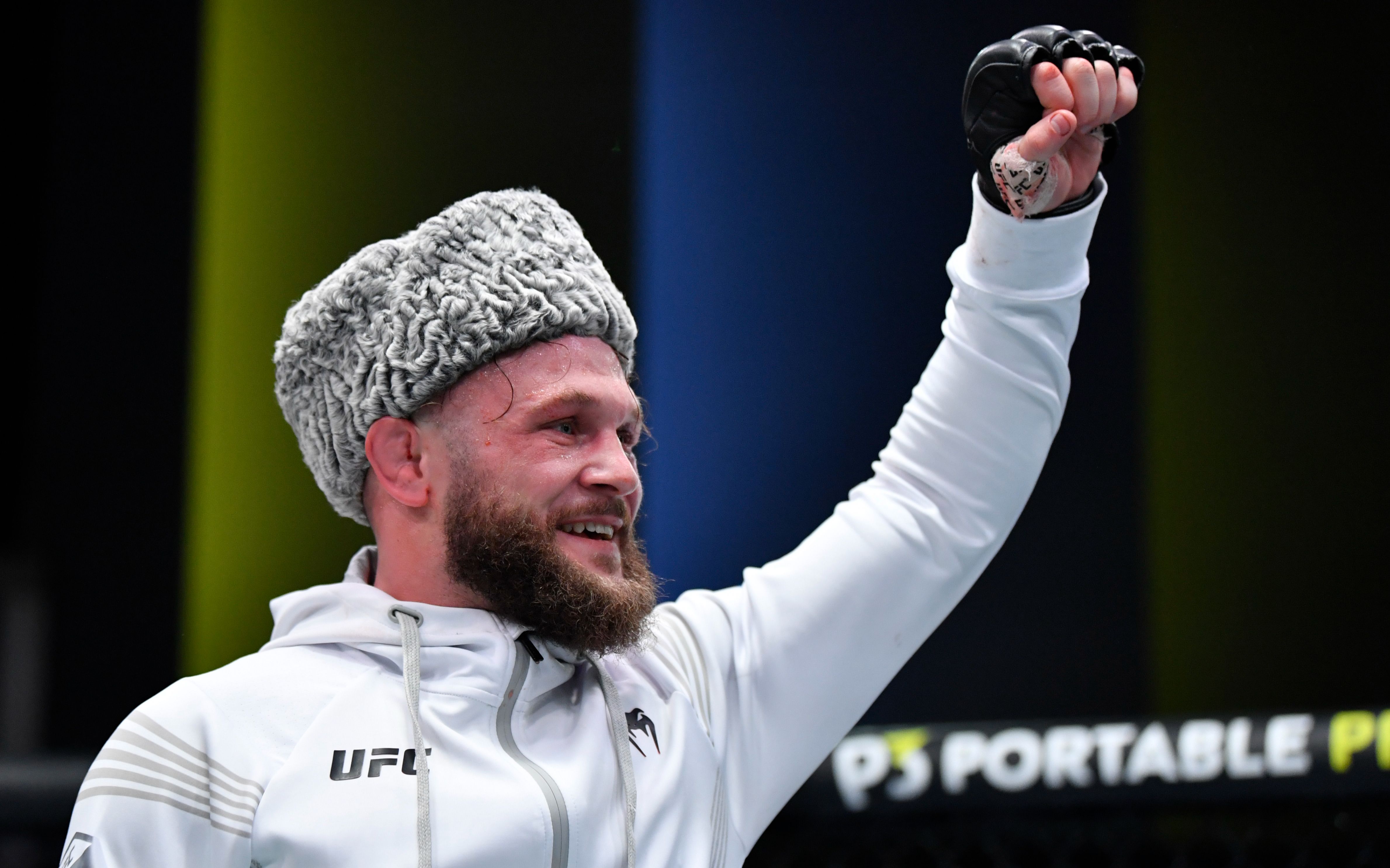 ufc拉斯维加斯八角笼采访联合主赛菲季耶夫叫阵文斯沃恩