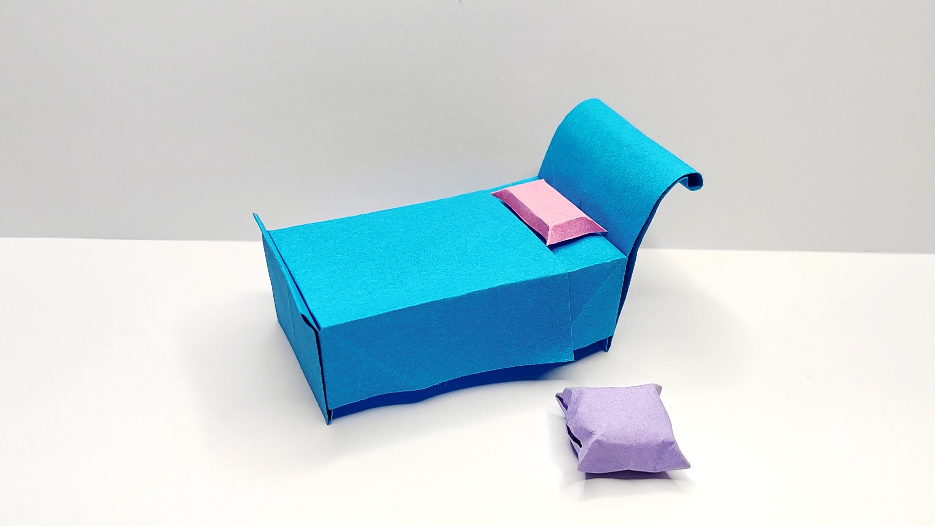 单人床折纸教程,一张纸就可以折成!