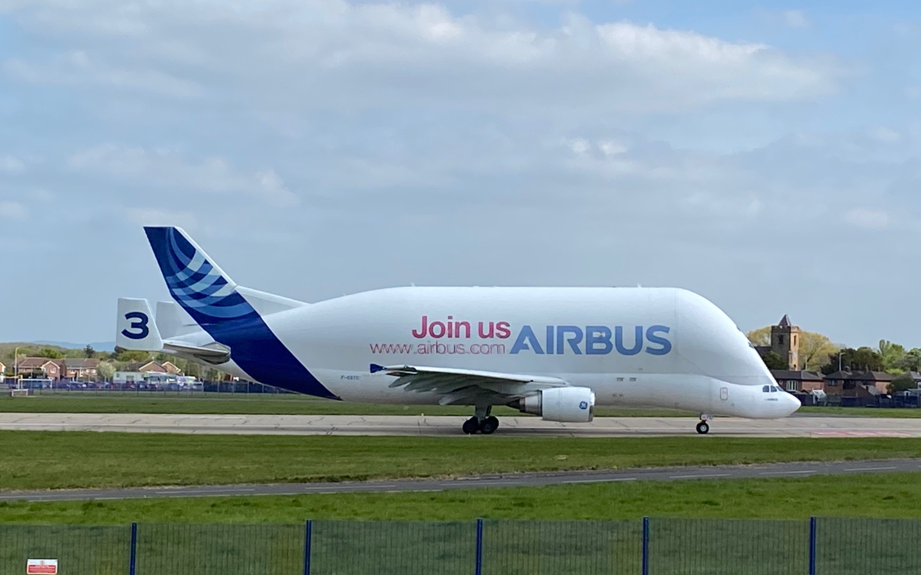 airbus a300-600st 3号机 f-gstc 英国hawarden 布劳顿工厂rwy04落地