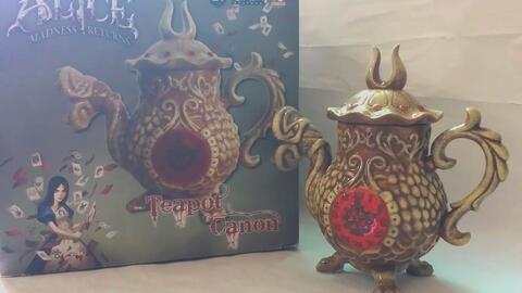 NEW Epic Weapons Alice Madness Returns Teapot Replica