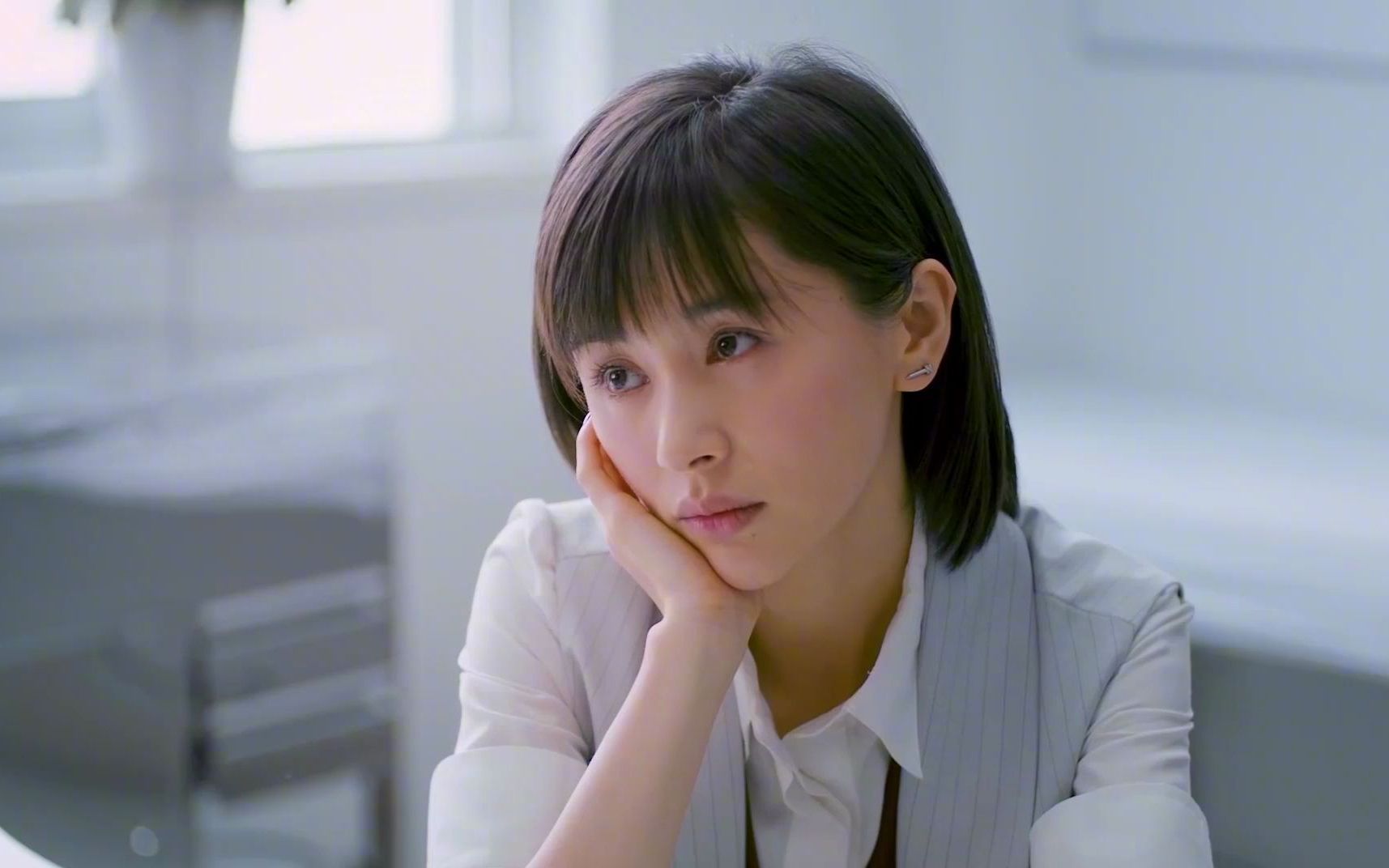 欢乐颂:小曲看上赵医生,秒变撒娇女孩,一招拿下他联系方式