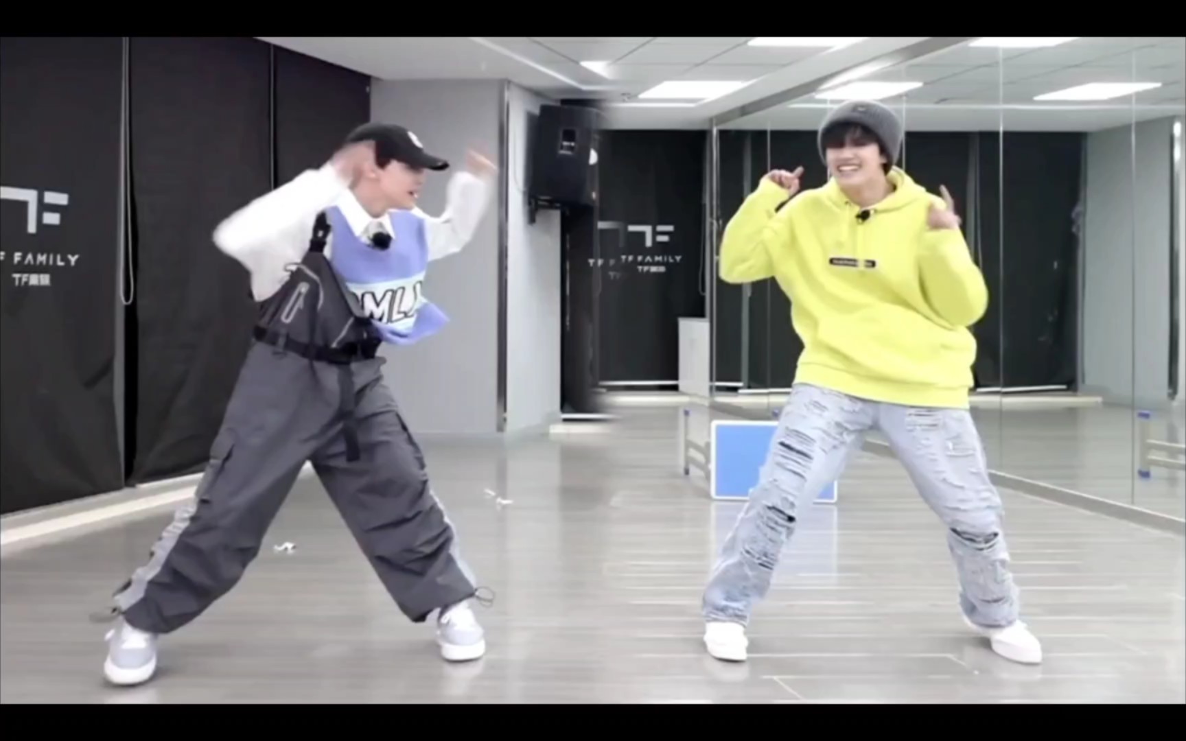 极禹双人舞台《gee》纯享