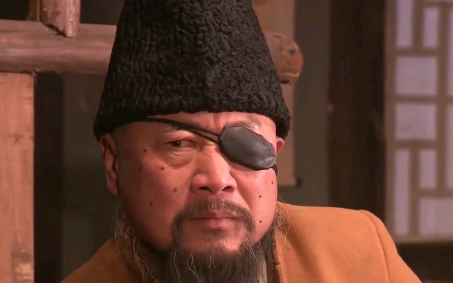 刘大麻子当众说不怕燕双鹰,结果燕双鹰来了秒怂