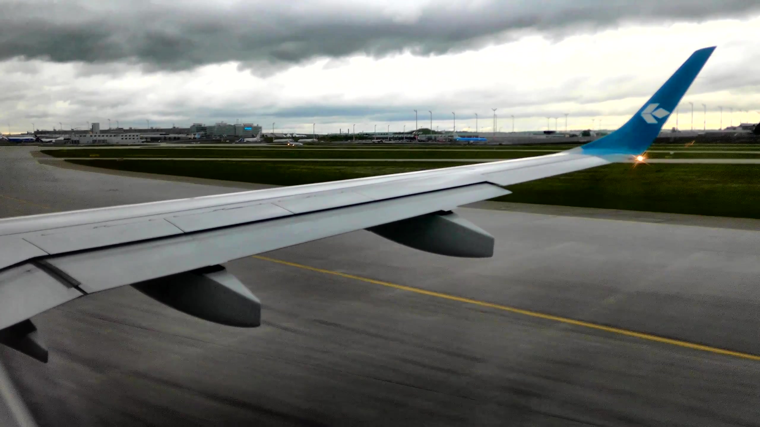 飞行记录慕尼黑到都灵汉莎航空lh9448巴西航空工业公司erj195lr