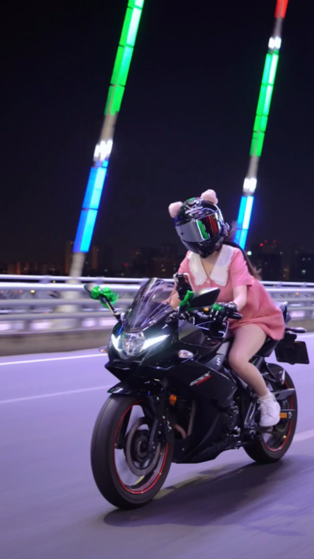 gsx250r星光黑女骑小姐姐
