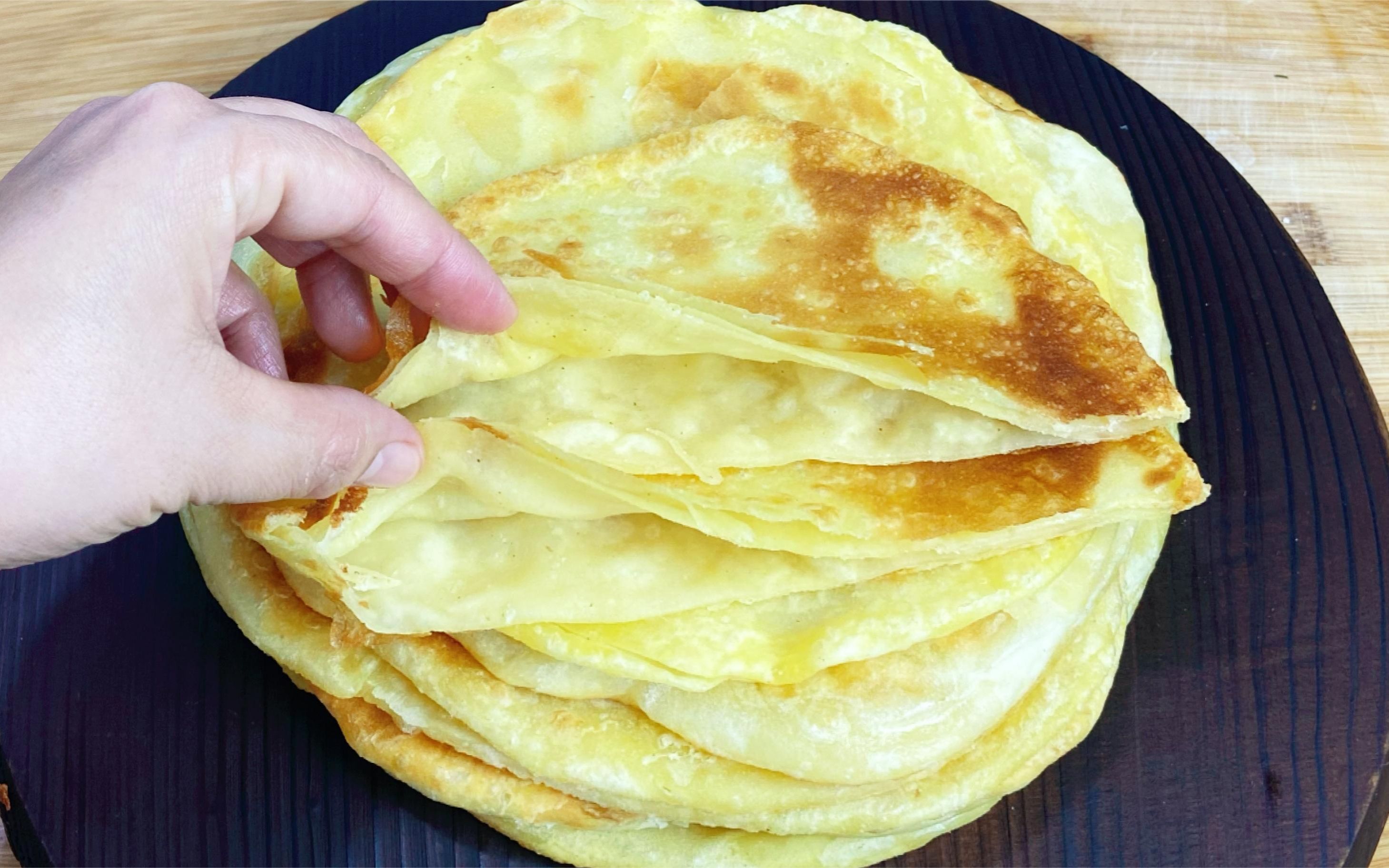 家庭版熏肉大饼,有技巧无难度,外皮酥脆香软多层,夹上肉太香了哔哩哔哩bilibili