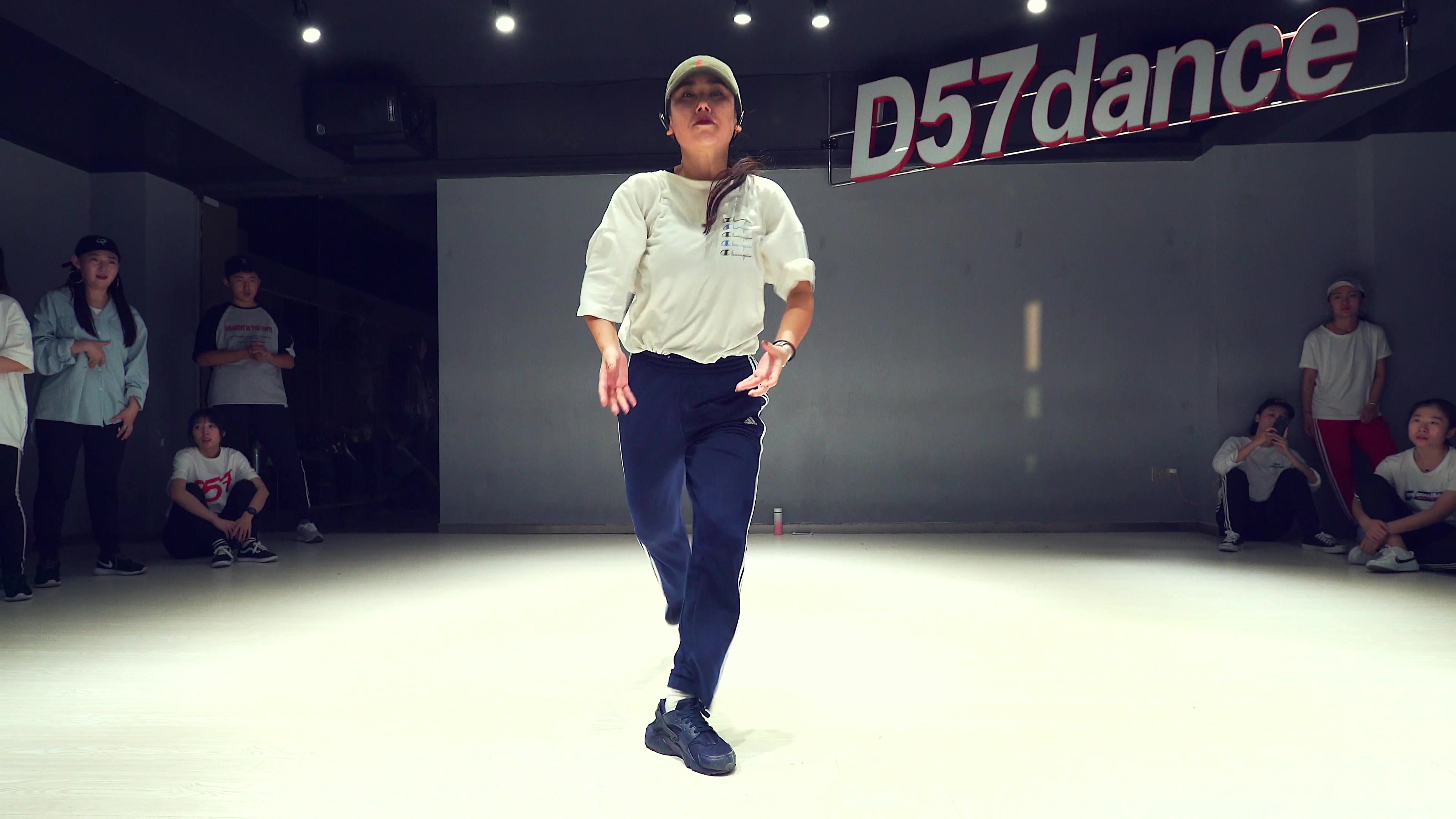 d57dancestudiod舞区超人气外教导师日本ekkasayitremix舞蹈教学视频