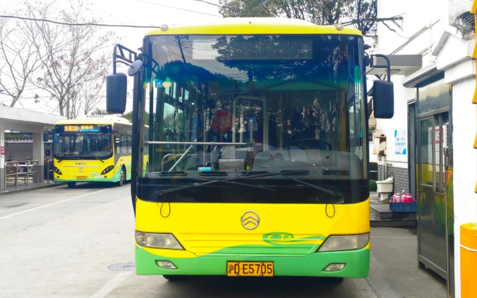 (京申大众)上海练塘5路公交车终点站练塘汽车站离站