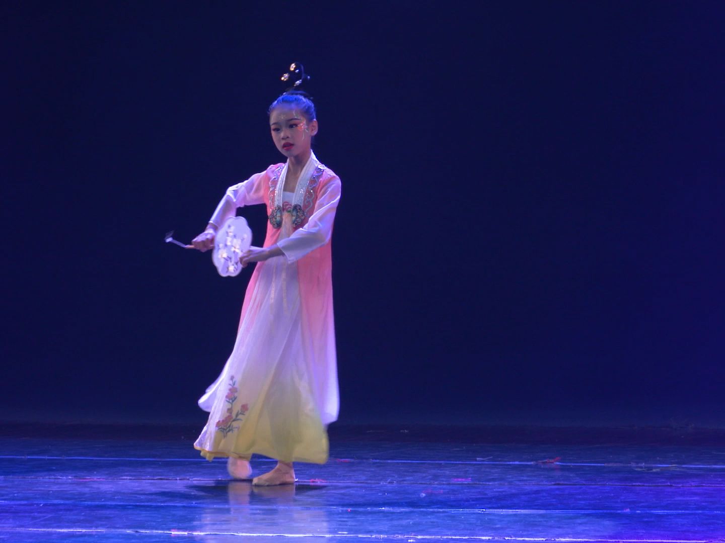 第七季"舞林萌主"精品少儿舞蹈(单双三组)选送节目:《俏》参演单位:梦