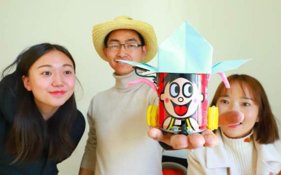 大圣手工小卖部第六集,大圣做了一个旺仔机器人,跑起来真可爱