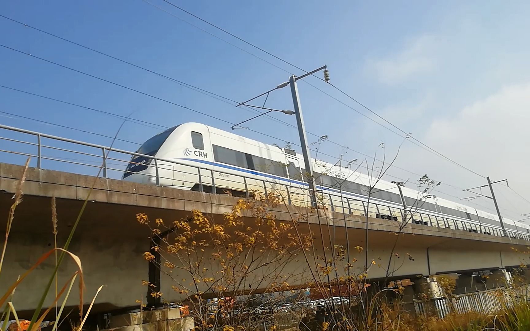 因早点而慢速通过的crh1a