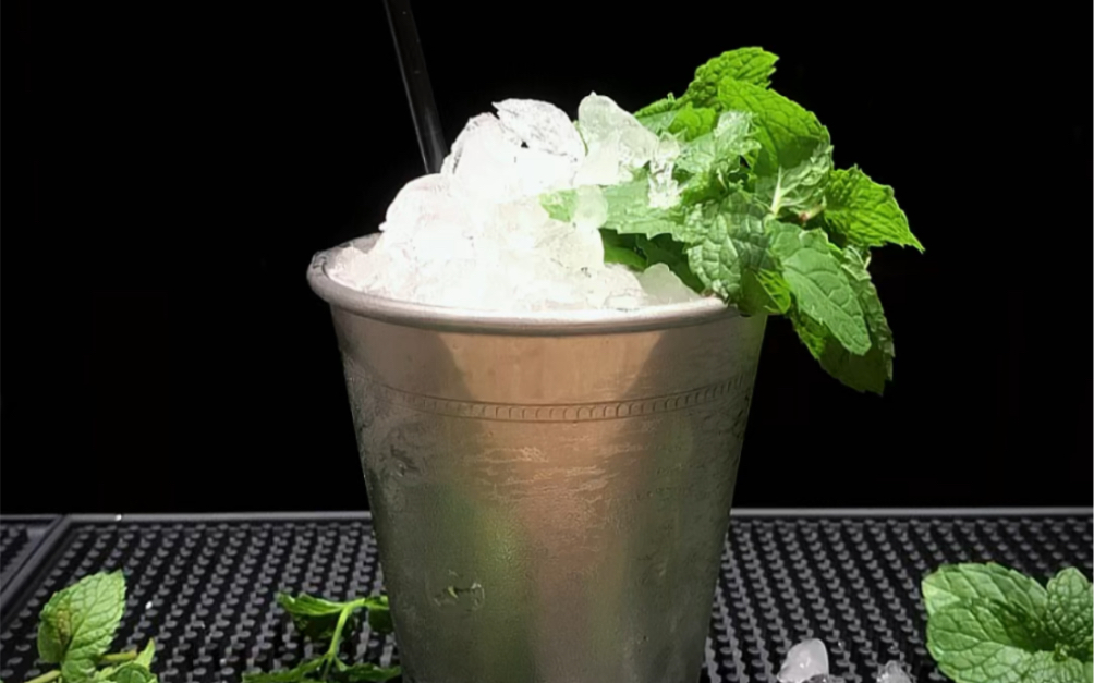 鸡尾酒:薄荷朱丽普