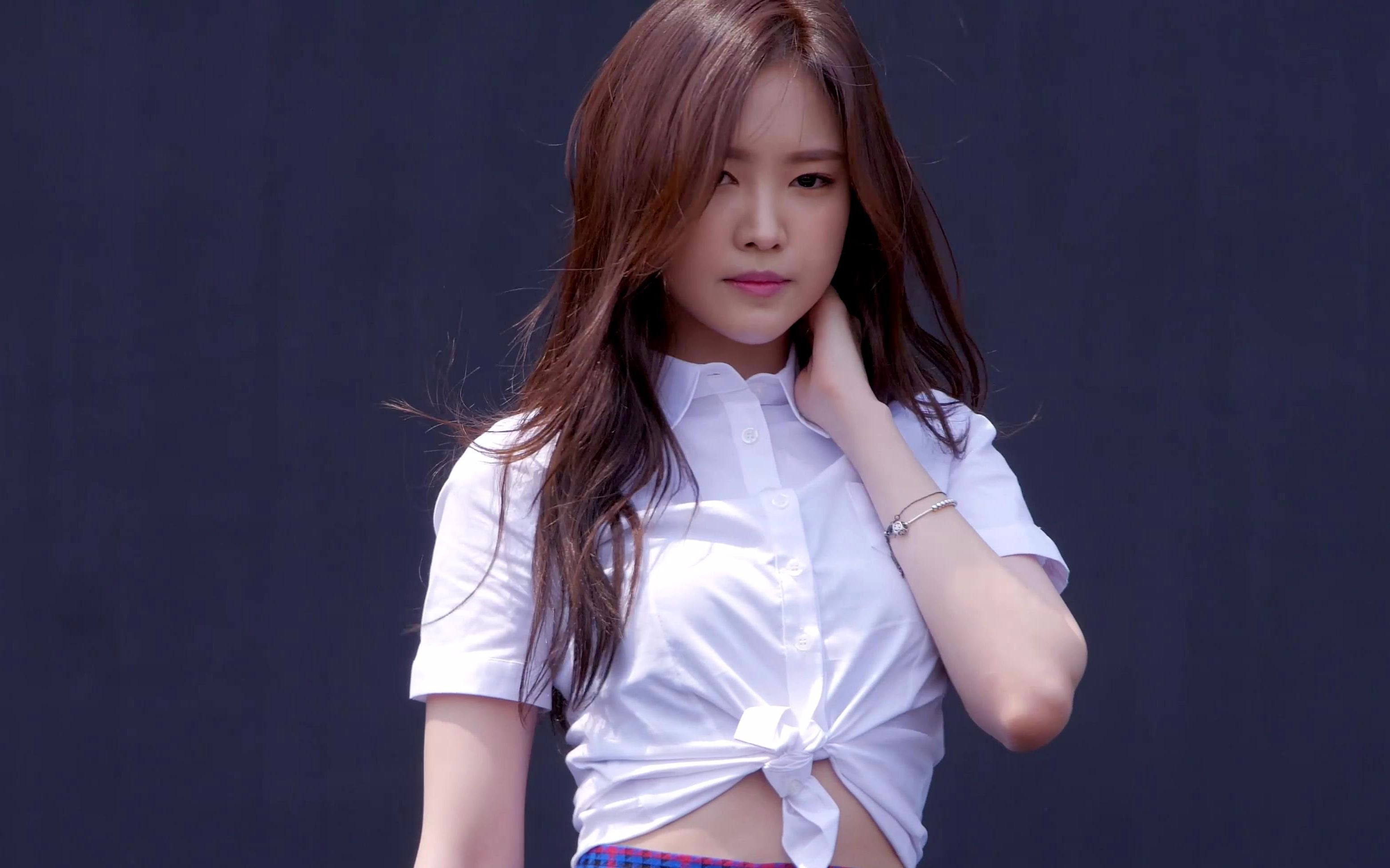 a pink-孙娜恩-《luv》