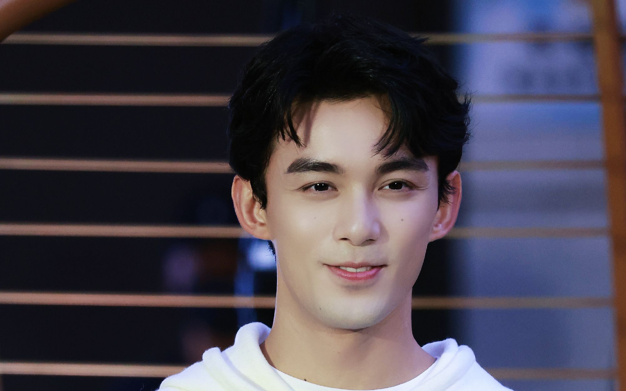 今天晚上吴磊真的帅绝了!