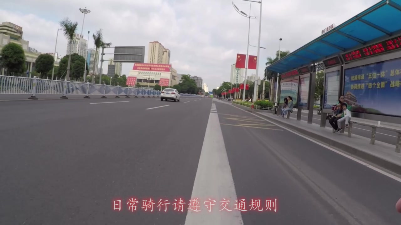 [图]环广西公路自行车赛-南宁市绕圈赛-冲刺点体验