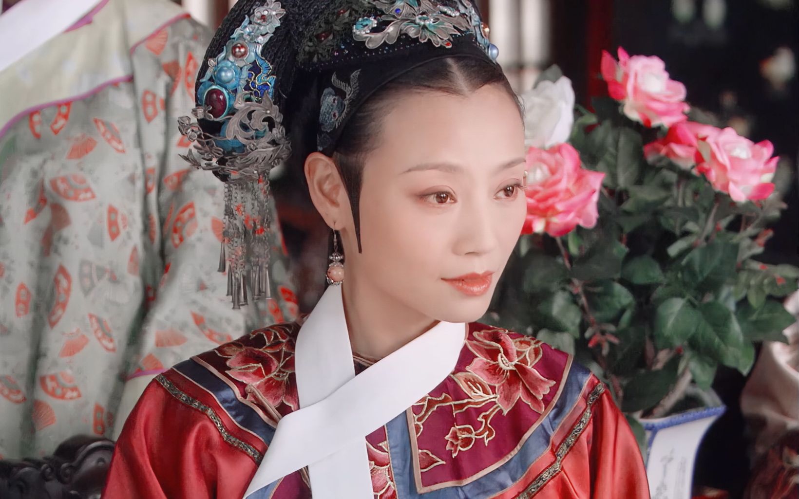 "这大概就是端妃上镜没丫鬟相只能演娘娘的气质吧"