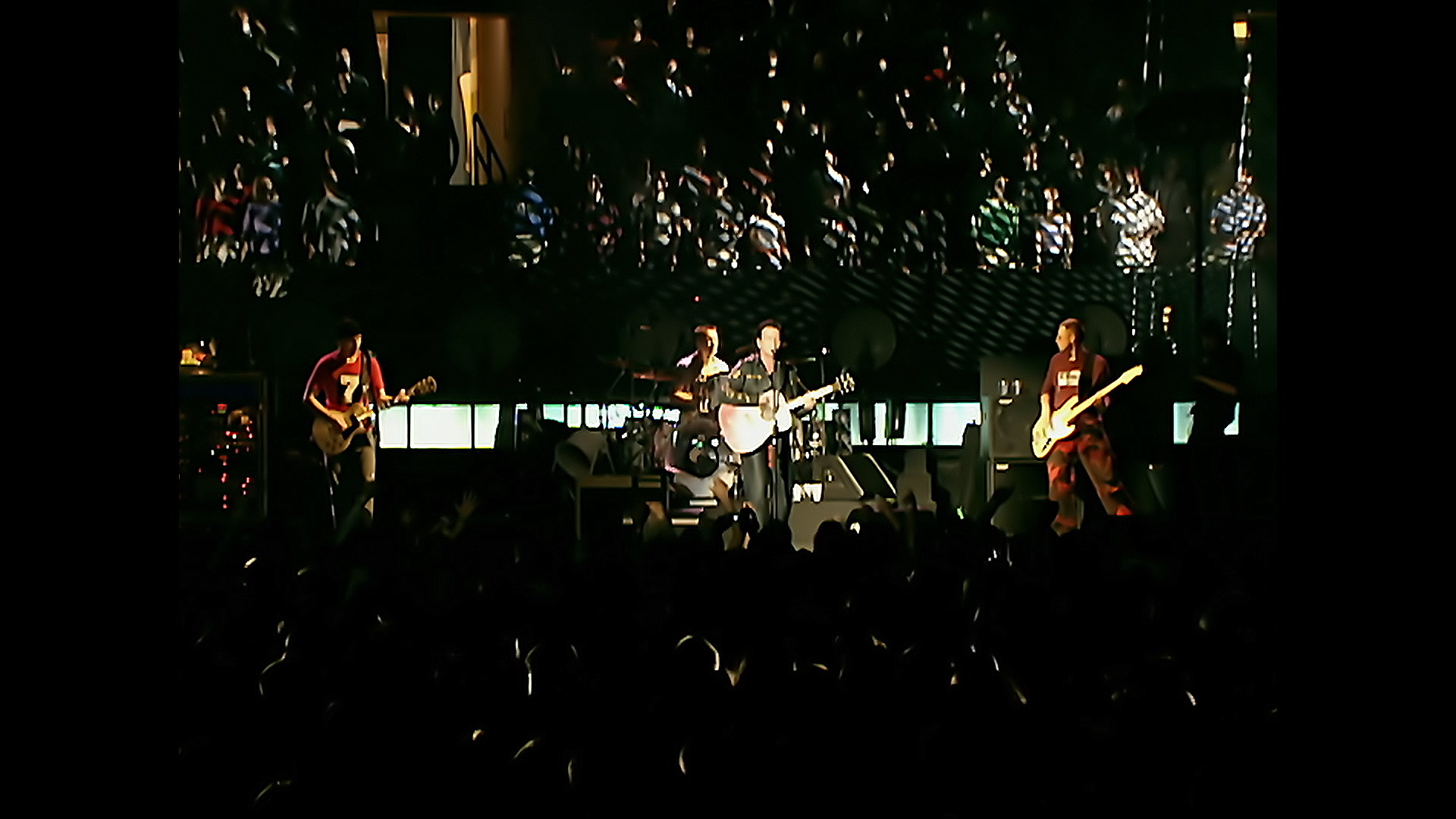 [图]Kite (Live From The FleetCenter, Boston, MA, USA / 2001) - U2