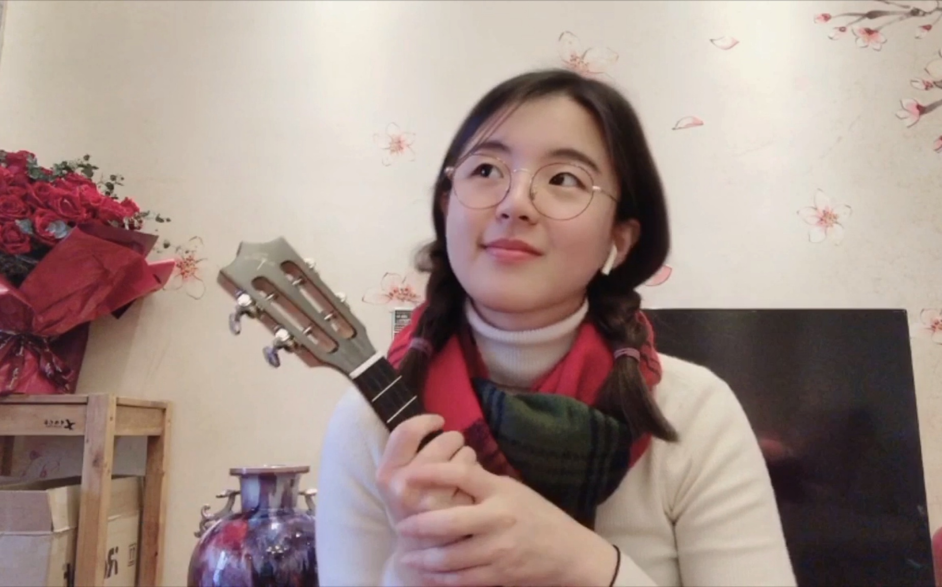 张昊琳与尤克里里第九支《新年快乐 恭喜恭喜》贺岁翻唱_哔哩哔哩 (゜