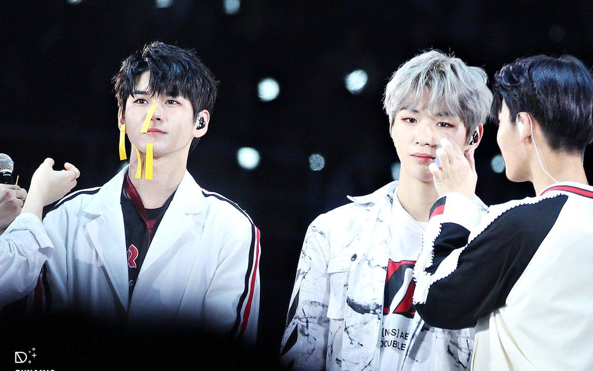 【姜丹尼尔&邕圣佑】171216 fan-con 近版桃子柚子乱用脸饭拍1则_哔哩