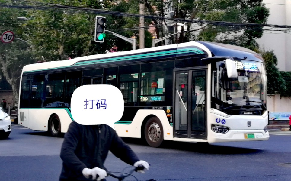 (巴士五公司)上海51路公交车运行(人民广场(武胜路)往宝杨码头方向)